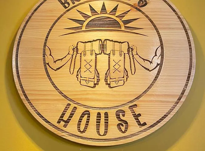 Brothers House * Cusco